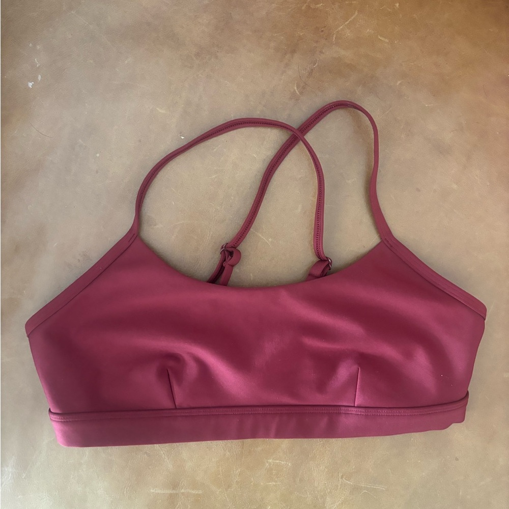 Alo Yoga Airlift Intrigue Sports Bra in Maroon